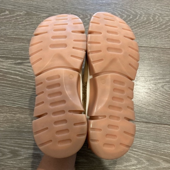 New Seychelles I’ll Be there Leather Shearling Neutral Boho Athleisure Sneaker - Picture 11 of 14